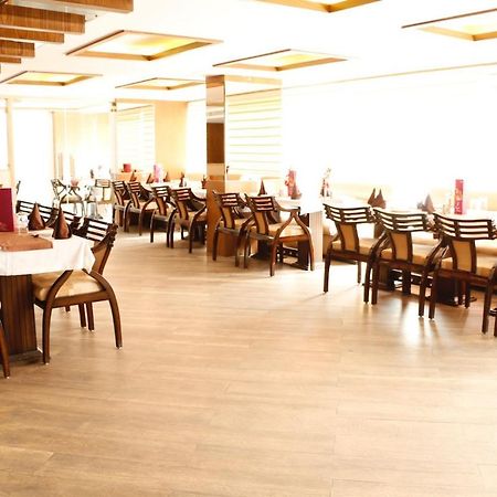 Oyo-22953酒店住房 瓜廖尔 外观 照片
