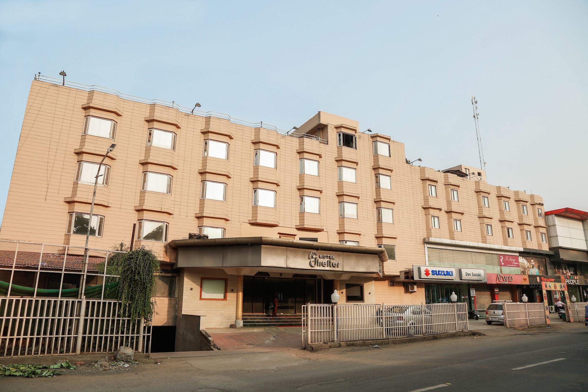 Oyo-22953酒店住房 瓜廖尔 外观 照片
